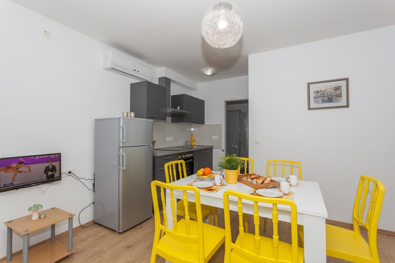 Apartment Dome 비오그라드나모루 외부 사진