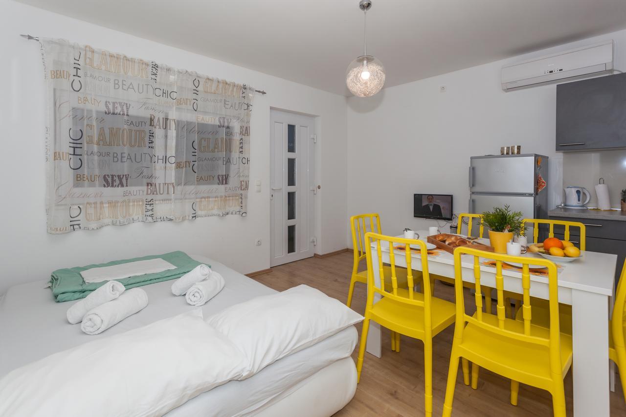 Apartment Dome 비오그라드나모루 외부 사진